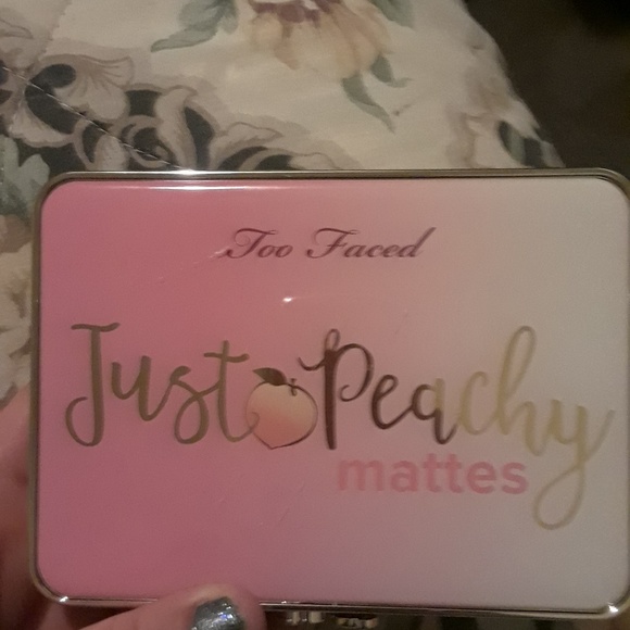 Eye shadow pallets - Picture 2 of 2